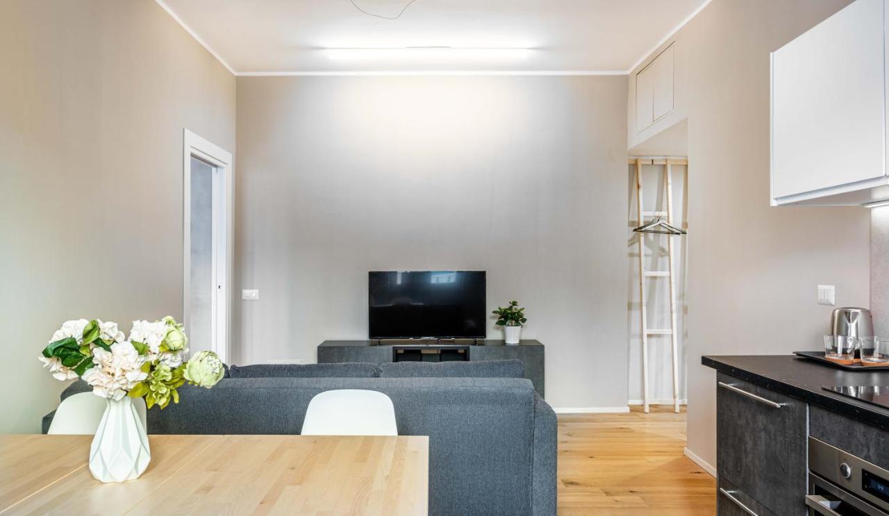 Joivy Charming Flat With Desk Διαμέρισμα Μιλάνο Εξωτερικό φωτογραφία